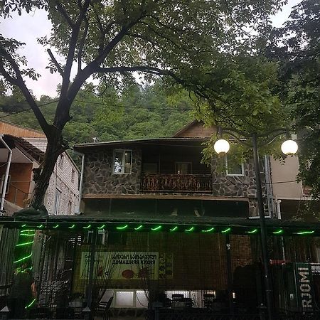 Emi House Hotel Bordzjomi Buitenkant foto