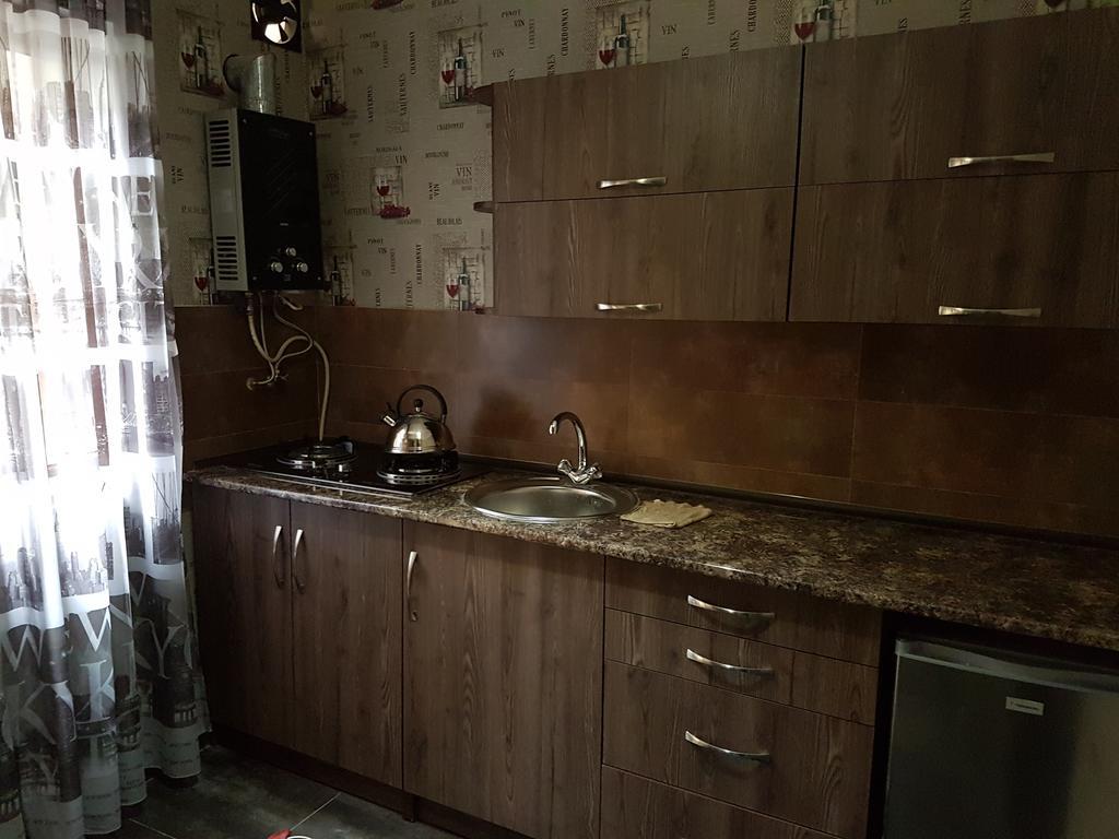 Emi House Hotel Bordzjomi Buitenkant foto