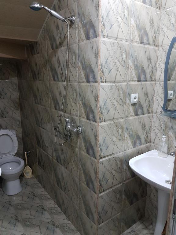 Emi House Hotel Bordzjomi Buitenkant foto