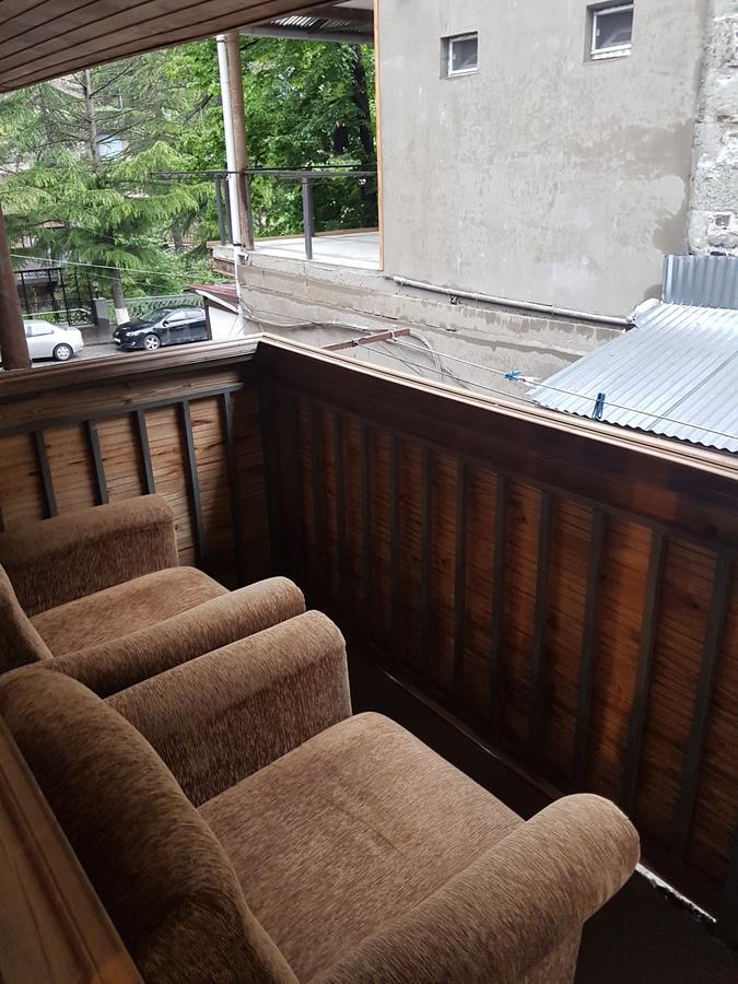 Emi House Hotel Bordzjomi Buitenkant foto