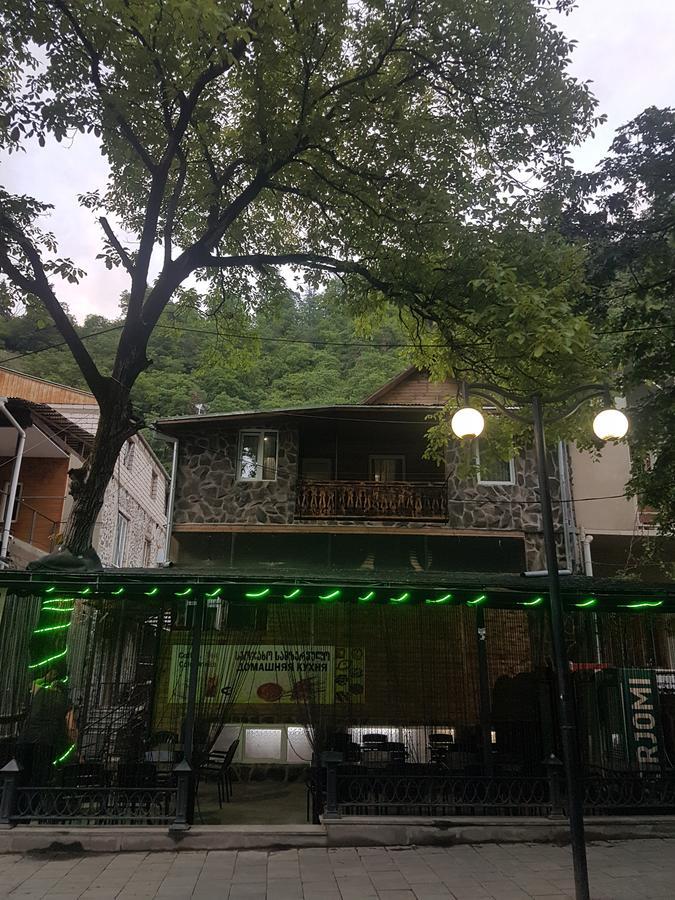 Emi House Hotel Bordzjomi Buitenkant foto